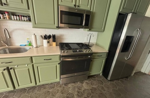 Northeast Bed & Breakfast | Exclusive 3-Bedroom - Modern Comfort Home in D.C.’s Eckington