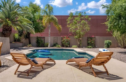 East Mesa House | Exclusive 5BR: Pool, Fire Pit & Games