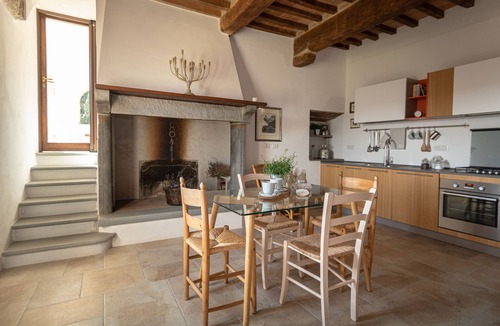 Acqua Loreto House | Exclusive and romantic farmhouse in the countryside of Todi