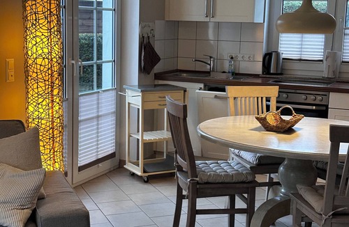 Zingst Apartment | Exclusive apartment with garden and fireplace near the beach