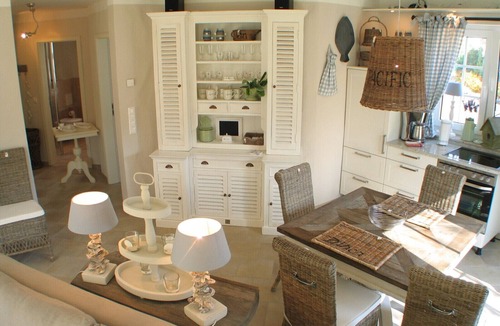 Zingst Apartment | Exclusive apartment with garden and fireplace near the beach