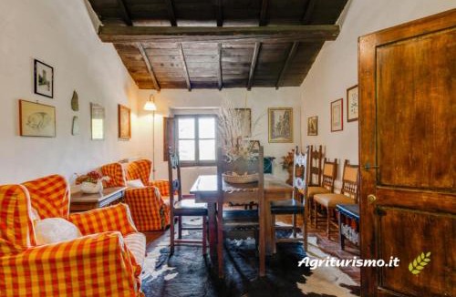 Castelfranco di Sopra Apartment | Exclusive apartment with fireplace