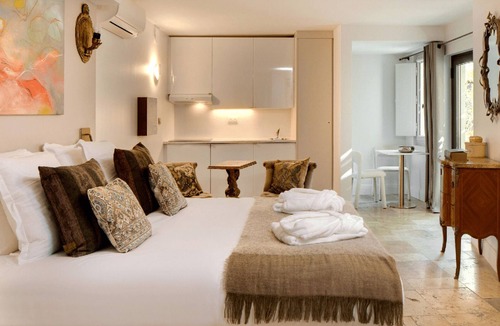 Avignon City Centre Hotel | Exclusive B&B Suites, Apartments, Spa & Fitness The Augustinian House an