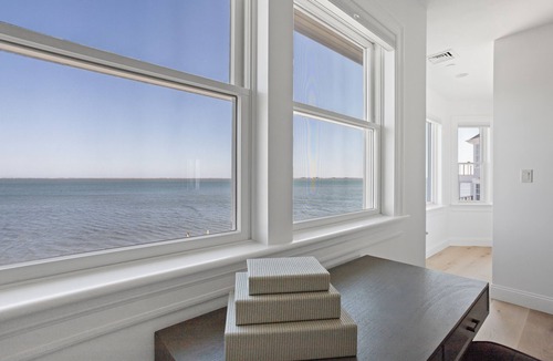 East Quogue House | Exclusive Bayfront Oasis Awaits You In East Quogue