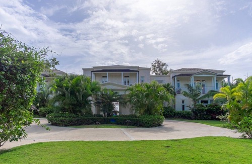 Sunset Crest Villa | Exclusive beachfront villa