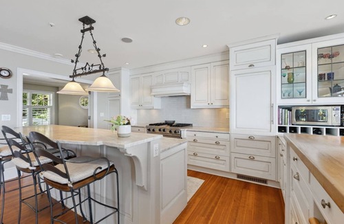 West Vancouver House | Exclusive Gated Private Waterfront Estate