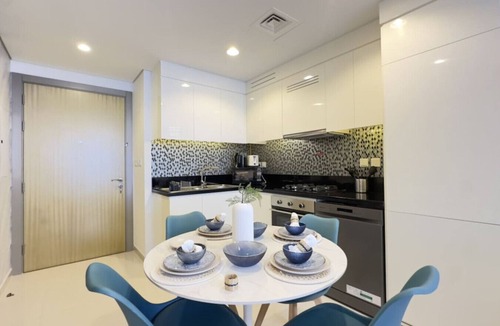 Sheikh Zayed Road Apartment | Exclusive High-Floor 2BR Aykon with Luxury & Views