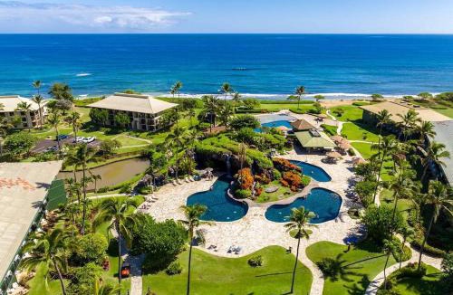 Hanamaulu Apartment | Exclusive Kauai Beachfront Resort with Dining, Bar, Spa, Pool & Waterslide