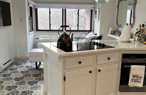 Sheldrake House | Exclusive Lakefront Home Retreat w/Baby Grand Piano for Family FLX Fun & Friends