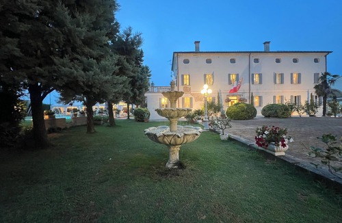 Castelbaldo Villa | Exclusive Natural Villa - Pool - Game Room - Pet Friendly