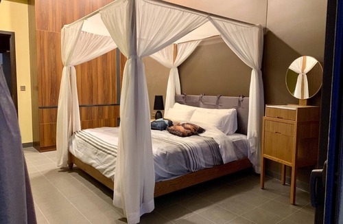 Ninh Hai Bed & Breakfast | Exclusive Oceanfront Bungalow with infinity swimming pool