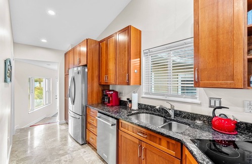 Melbourne Beach House | Exclusive Oceanfront Retreat | Heated Pool & Spa Access 🏖️