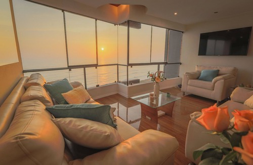 Miraflores Apartment | Exclusive Oceanfront Penthouse