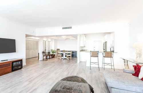 Northeast Coconut Grove Condo | Exclusive Oceanfront Penthouse in Coconut Grove with Free Valet Parking