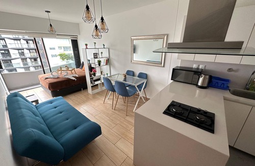 Lince Apartment | Exclusive, One Step Away from San Isidro (1302)