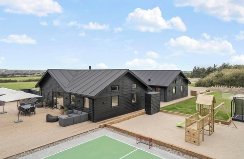 Lodbjerg Hede Cottage | Exclusive pool and activity house for 30 people -1002