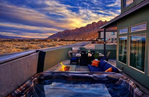 Moab South Valley House | Exclusive Retreats White Rim 3369- Luxury Moab Retreat with Private Hot Tub