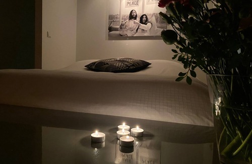 Landsmeer House | Exclusive Romantic Amsterdam Retreat: Luxurious Oasis Near the Heart of the City