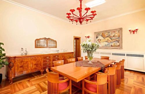 Split Villa | Exclusive Seafront Villa 5 Bedrooms Villa Mestro Outdoor Pool