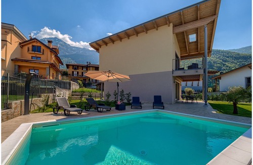 Colico Piano Villa | Exclusive single detached house with private pool, beautiful lake view.
