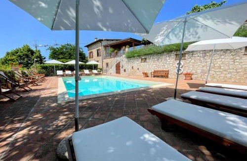 Spoleto Villa | Exclusive Spoleto Country Park Pool Park Activities Mountain View Sleeps 28