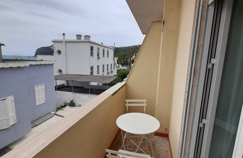 Poetto Apartment | Exclusive three-bedroom, three-bathroom apartment by the sea at Poetto