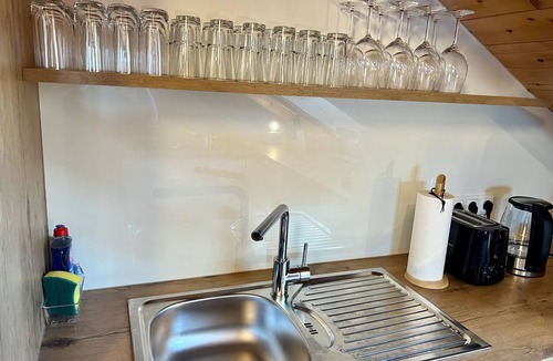 Sinzing Apartment | Exclusive top floor apartment (80sqm) with two bedrooms