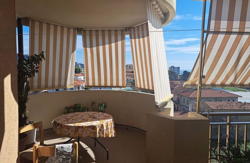 Vallecrosia Apartment | Exclusive use apartment, large livable terrace, free Wi-Fi