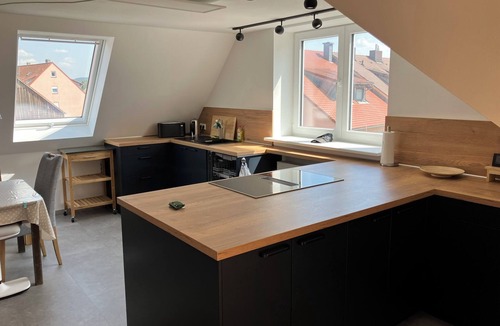 Seligenporten Apartment | Exclusive vacation apartment in the historic monastery courtyard