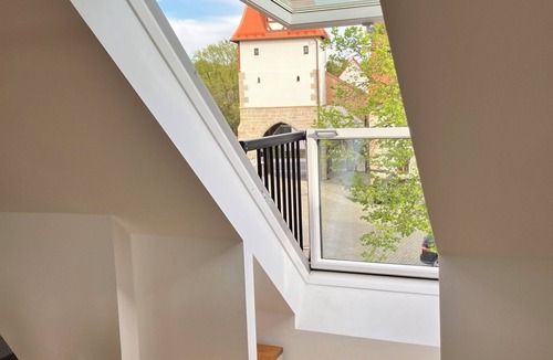Seligenporten Apartment | Exclusive vacation apartment in the historic monastery courtyard