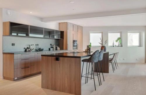Stavanger Apartment | Exclusive Waterfront Apartment - Perfect for ONS