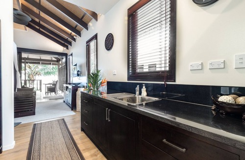 Arorangi Villa | Exclusively for adults, Serenity Villas Rarotonga - Beachfront Bliss