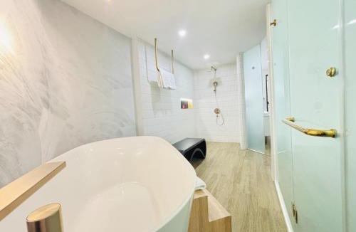 Surabaya Hotel | EXCOTEL Design Hotel Surabaya