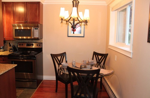 Whyte ave Condo | Executive 1-bedroom apartment near the University of Alberta