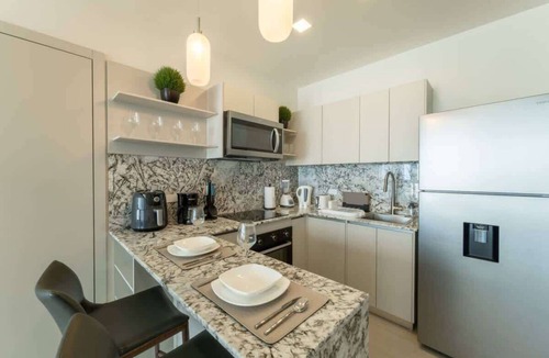 Costa del Este Condo | Executive 1-Bedroom with City Views – Panama