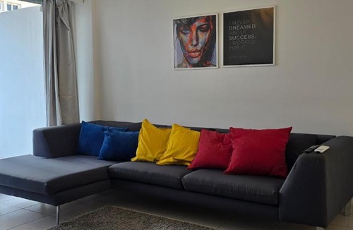 Historical Center Apartment | Executive 2BR Spacious Apartment , Limassol Center, 2 Balconies, Ideal Business Stay - SuperCentro!