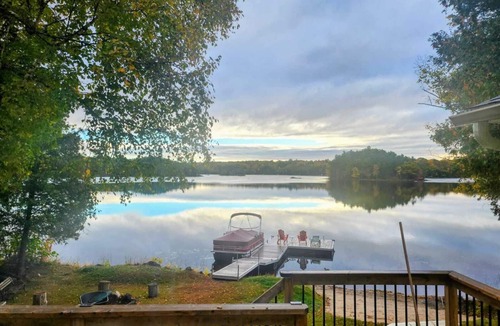 Frontenac Cottage | Executive 3 bedroom Cottage on private 30 Island Lake perfect for World Cup Fans