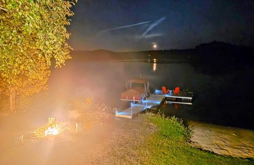 Frontenac Cottage | Executive 3 bedroom Cottage on private 30 Island Lake perfect for World Cup Fans