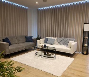 Gerrards Cross Apartment | Executive Apartment - Gerrards Cross Golf Club - Parking