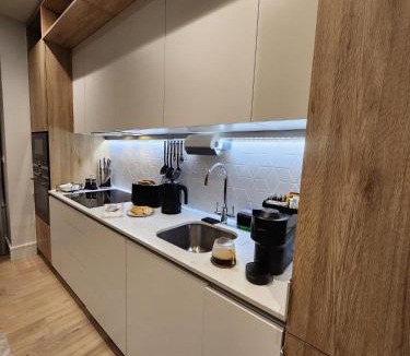 Gerrards Cross Apartment | Executive Apartment - Gerrards Cross Golf Club - Parking