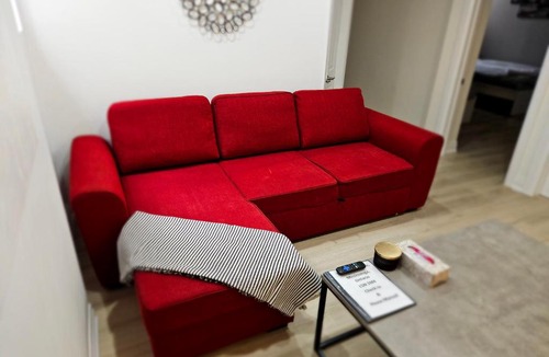 Streetsville Apartment | Executive Apartment - 2BDR Parking Self-check in - Walkout basement Lower Unit