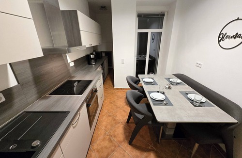 Sonnenberg Apartment | Executive apartment + terrace + private parking space
