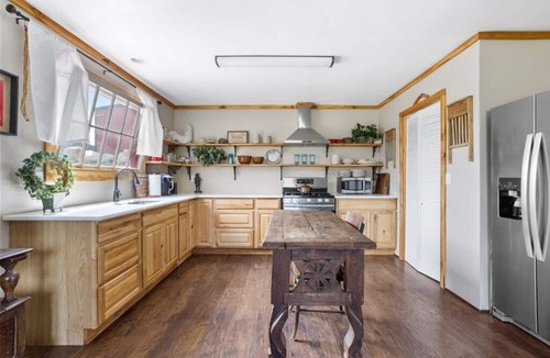 Fishtail Cabin | Executive Cabin -1 mile Stillwater River-Guide House-Montana fly fishing