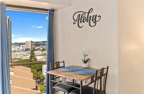 Downtown Honolulu House | Executive Center 1604