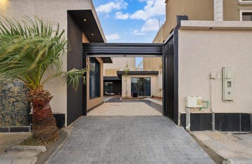 Riyadh Ski Chalet | Executive Chalet with Elegant Design A5