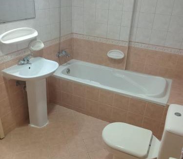 Abu Shagara House | EXECUTIVE FEMALE SHARING BED SPACE near BUS STOP & CORNICHE