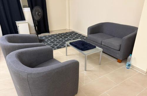 Abu Shagara House | EXECUTIVE FEMALE SHARING BED SPACE near BUS STOP & CORNICHE