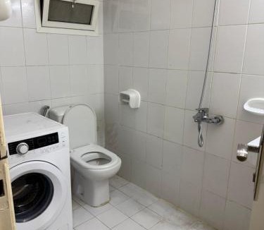 Abu Shagara House | EXECUTIVE FEMALE SHARING BED SPACE near BUS STOP & CORNICHE