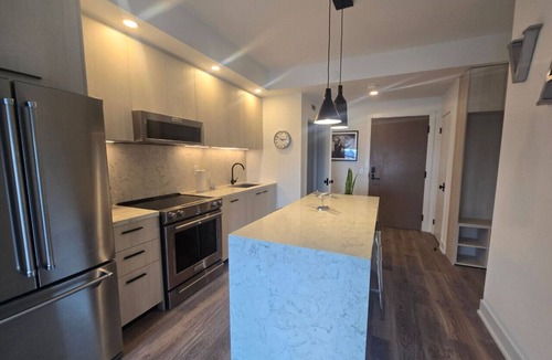 Downtown Toronto Apartment | Executive Furnished 2 Bedroom in Toronto | Elm Ledbury