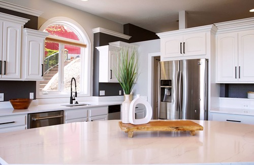Sunrise Beach House | Executive Getaway close to all the action with Private 2 slip dock